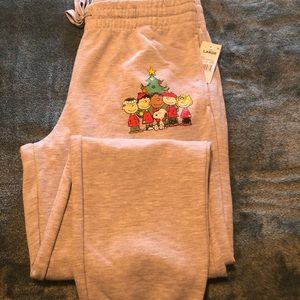 Peanuts sweatpants size large